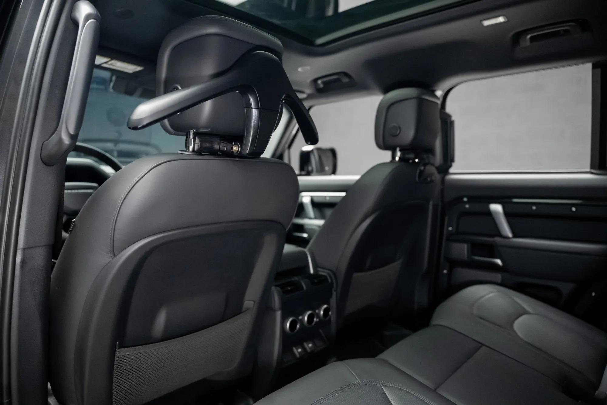 2024 Land Rover Defender 110 Carpathian Edition