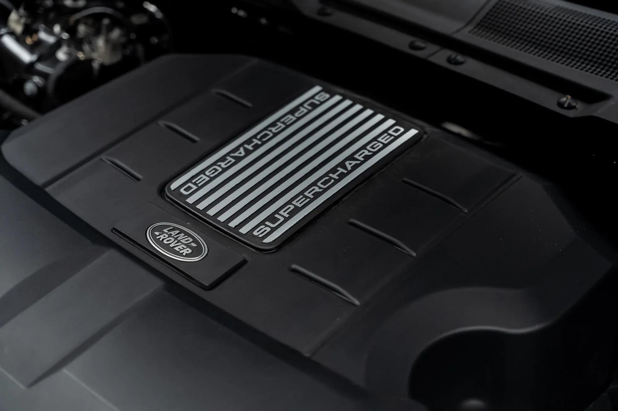 2024 Land Rover Defender 110 Carpathian Edition