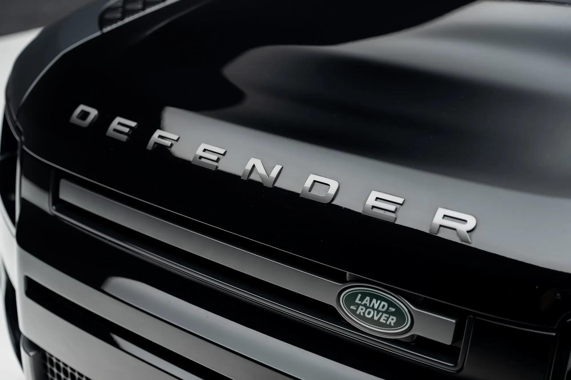 2024 Land Rover Defender 110 Carpathian Edition