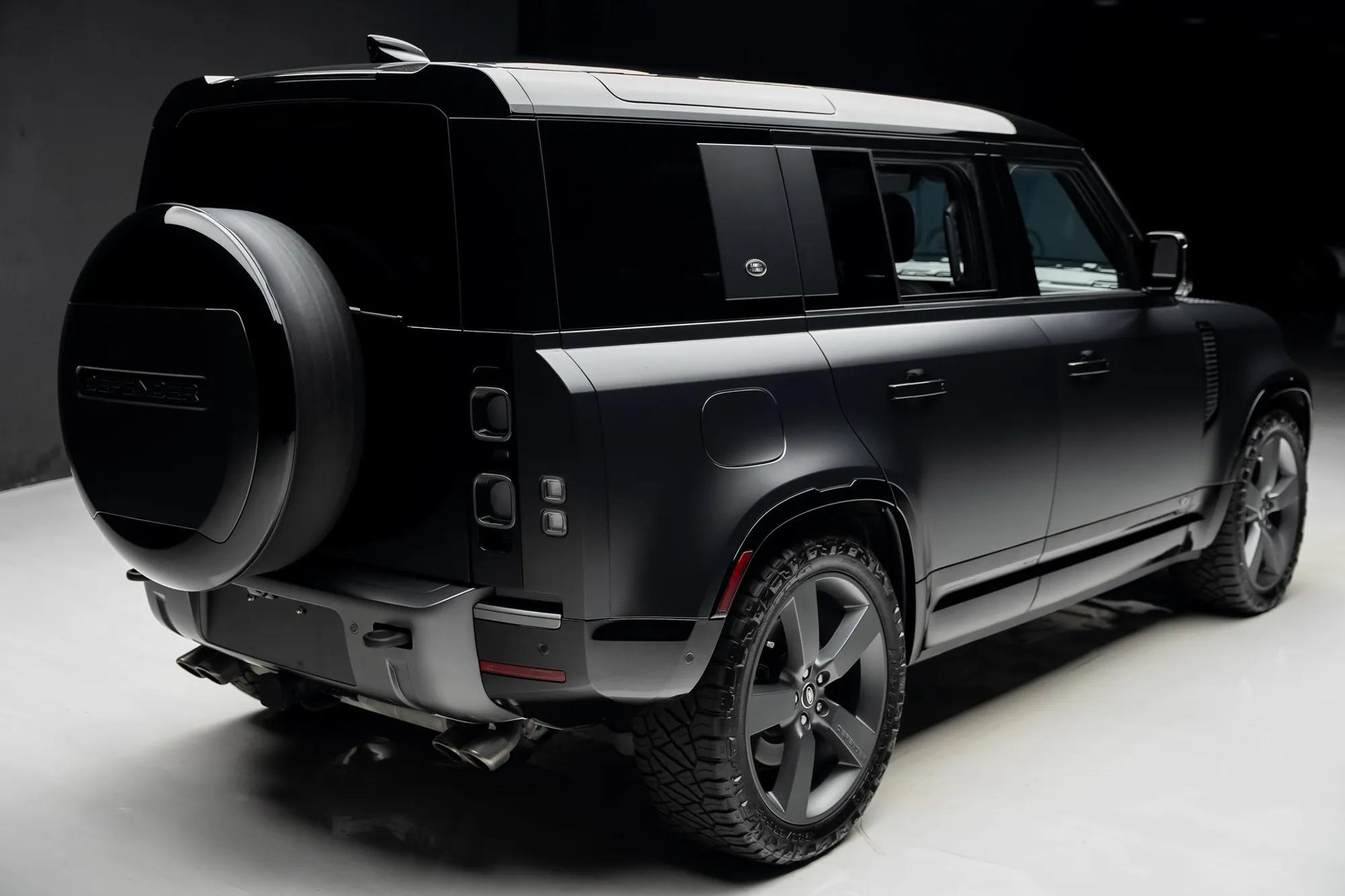 2024 Land Rover Defender 110 Carpathian Edition