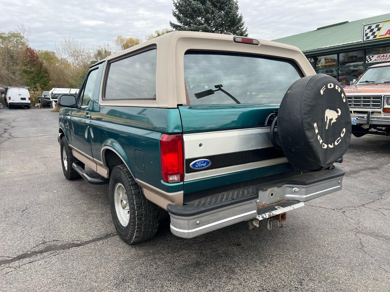 1996 Ford Bronco Eddie Bauer - 4