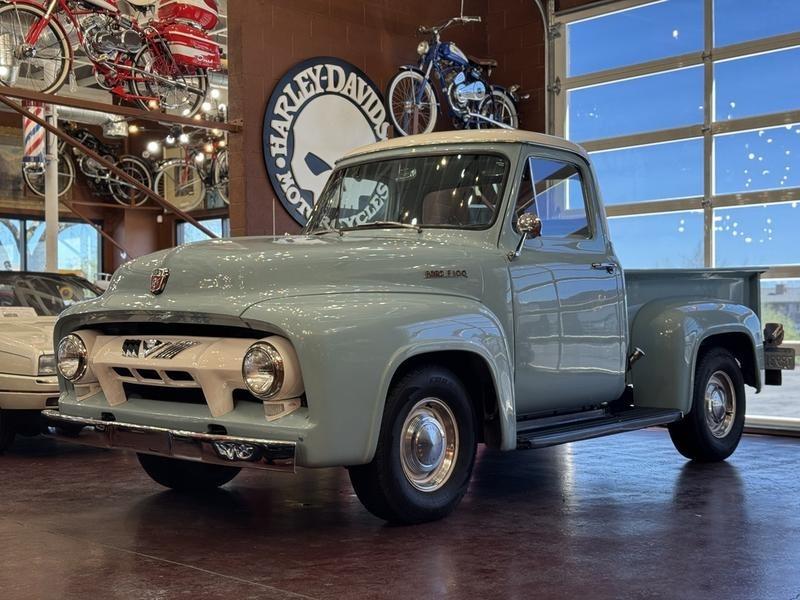  Ford F-100