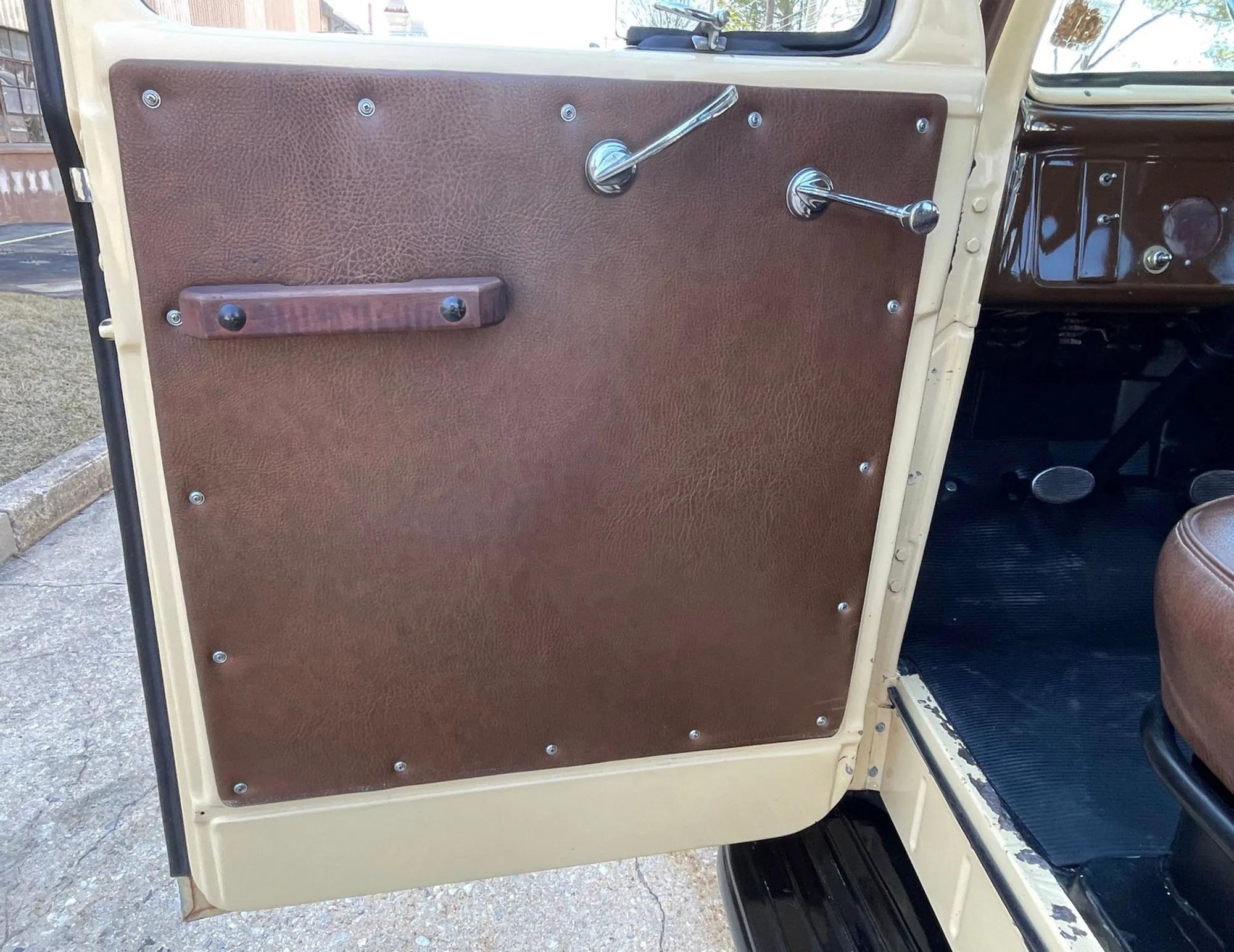 1950 Dodge B2 1/2-Ton Pick-Up