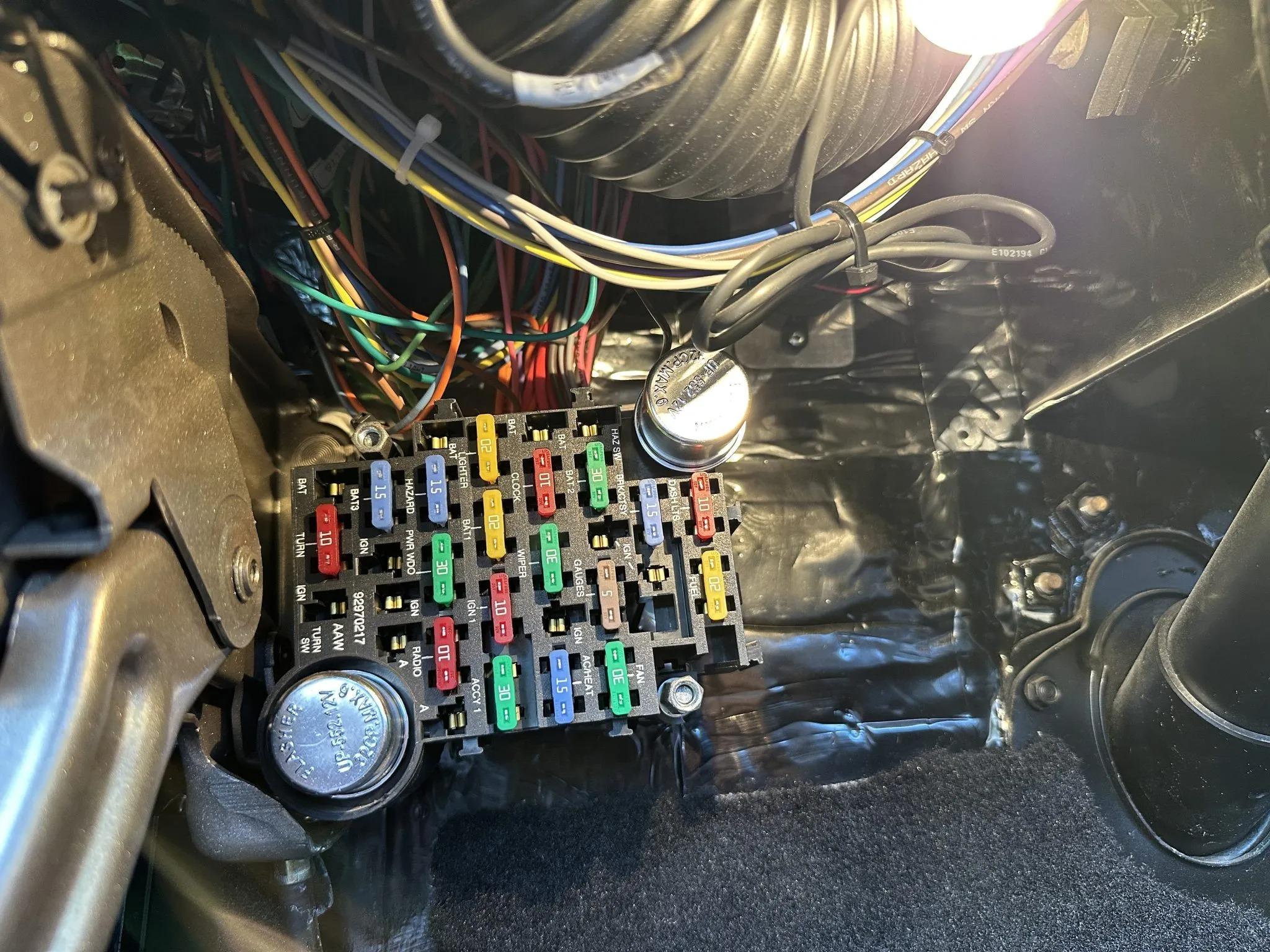 Modified 1975 Ford F-250 SuperCab 4×4