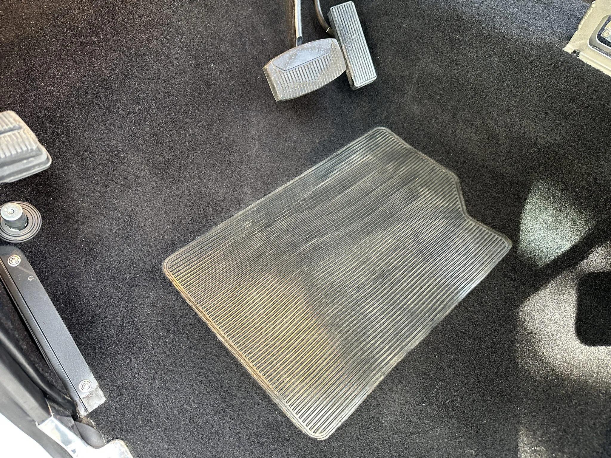 Modified 1975 Ford F-250 SuperCab 4×4