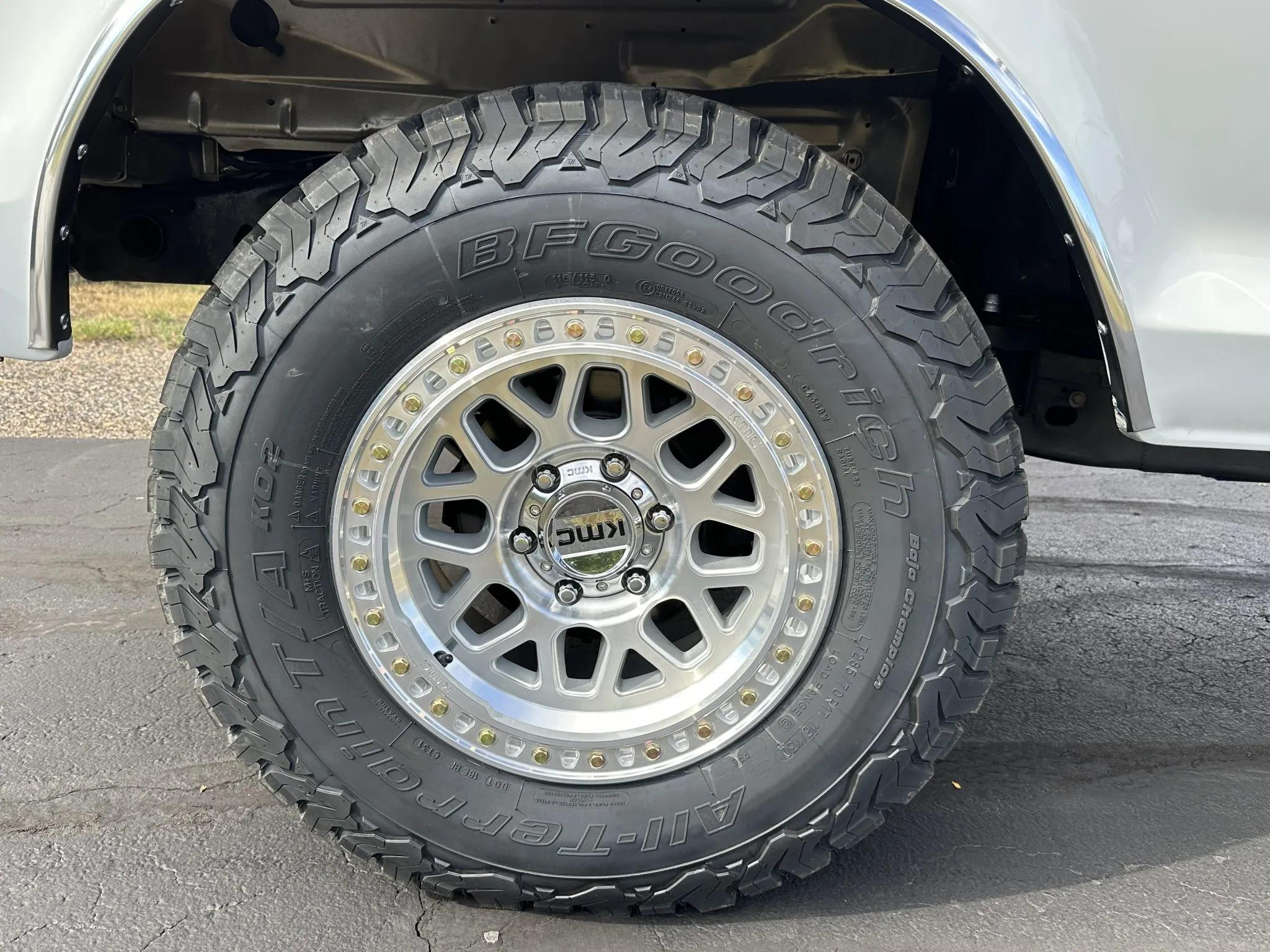 Modified 1975 Ford F-250 SuperCab 4×4