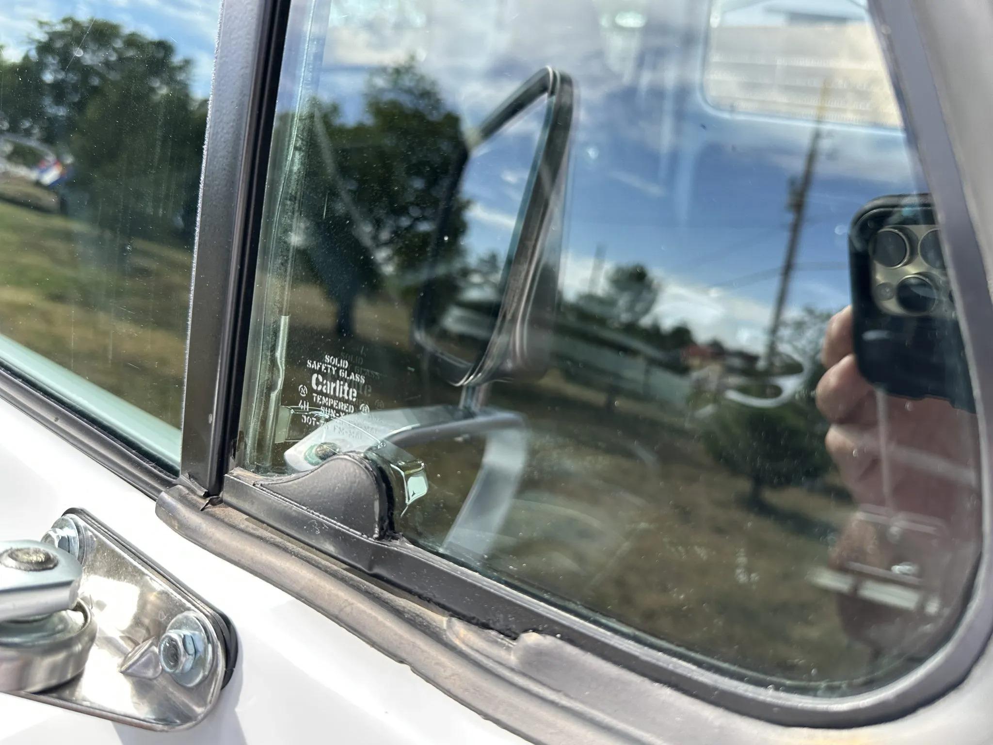 Modified 1975 Ford F-250 SuperCab 4×4