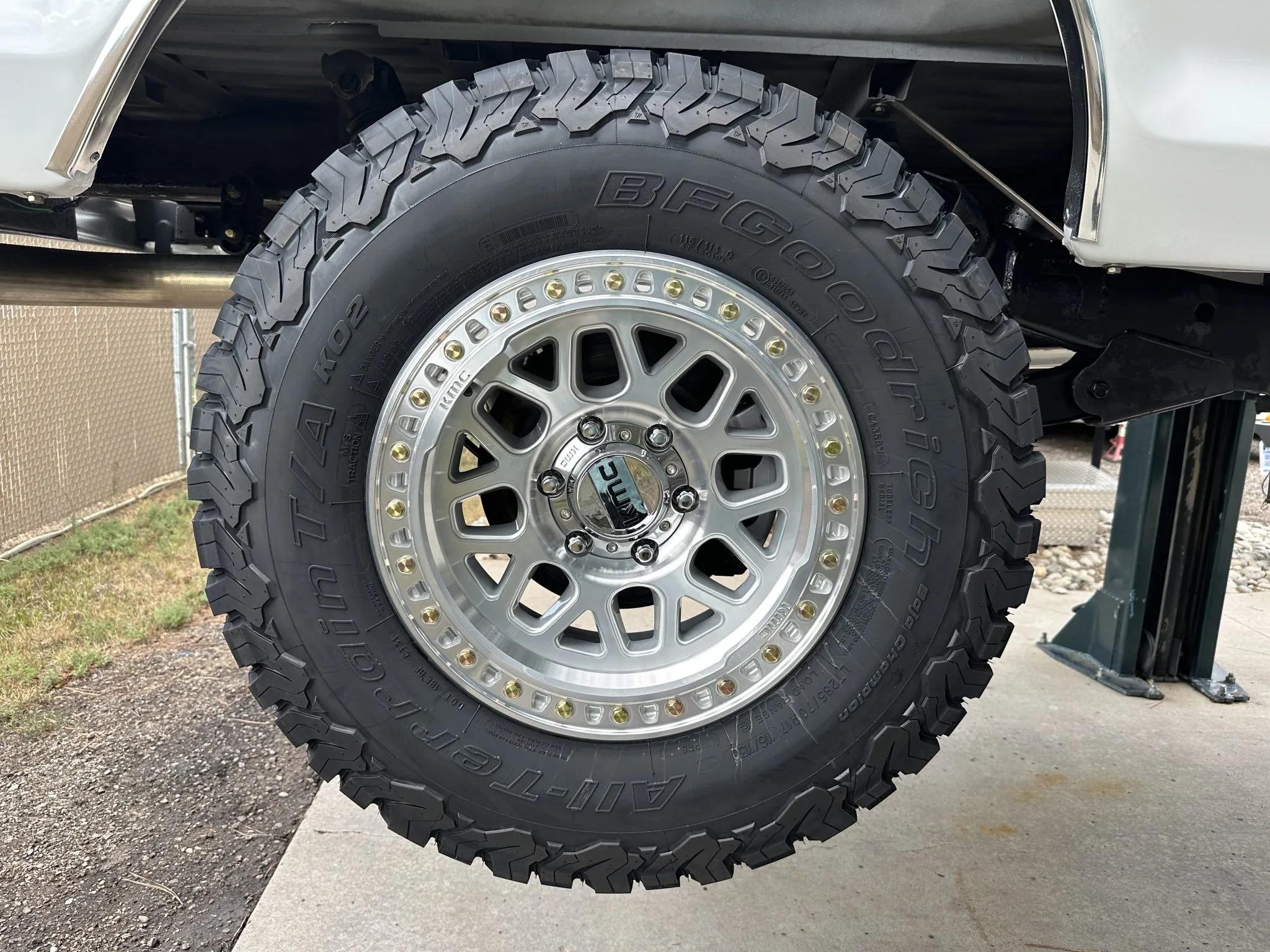 Modified 1975 Ford F-250 SuperCab 4×4