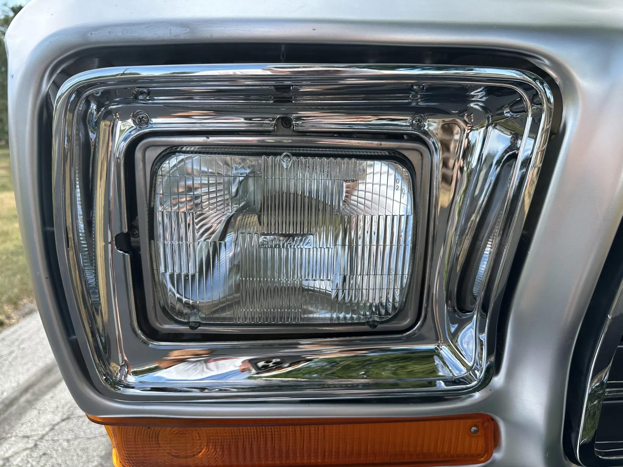 Modified 1975 Ford F-250 SuperCab 4×4