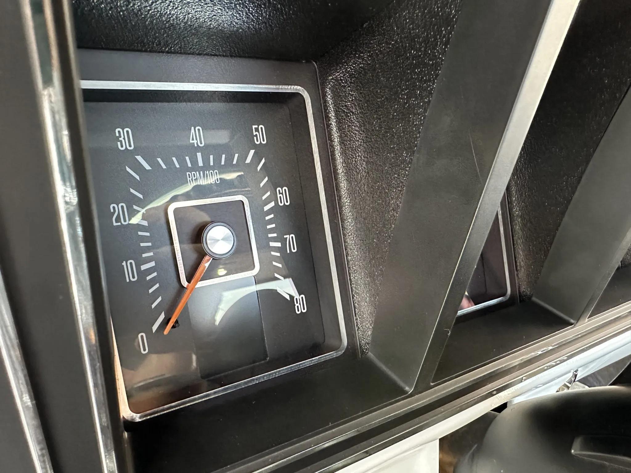 Modified 1975 Ford F-250 SuperCab 4×4