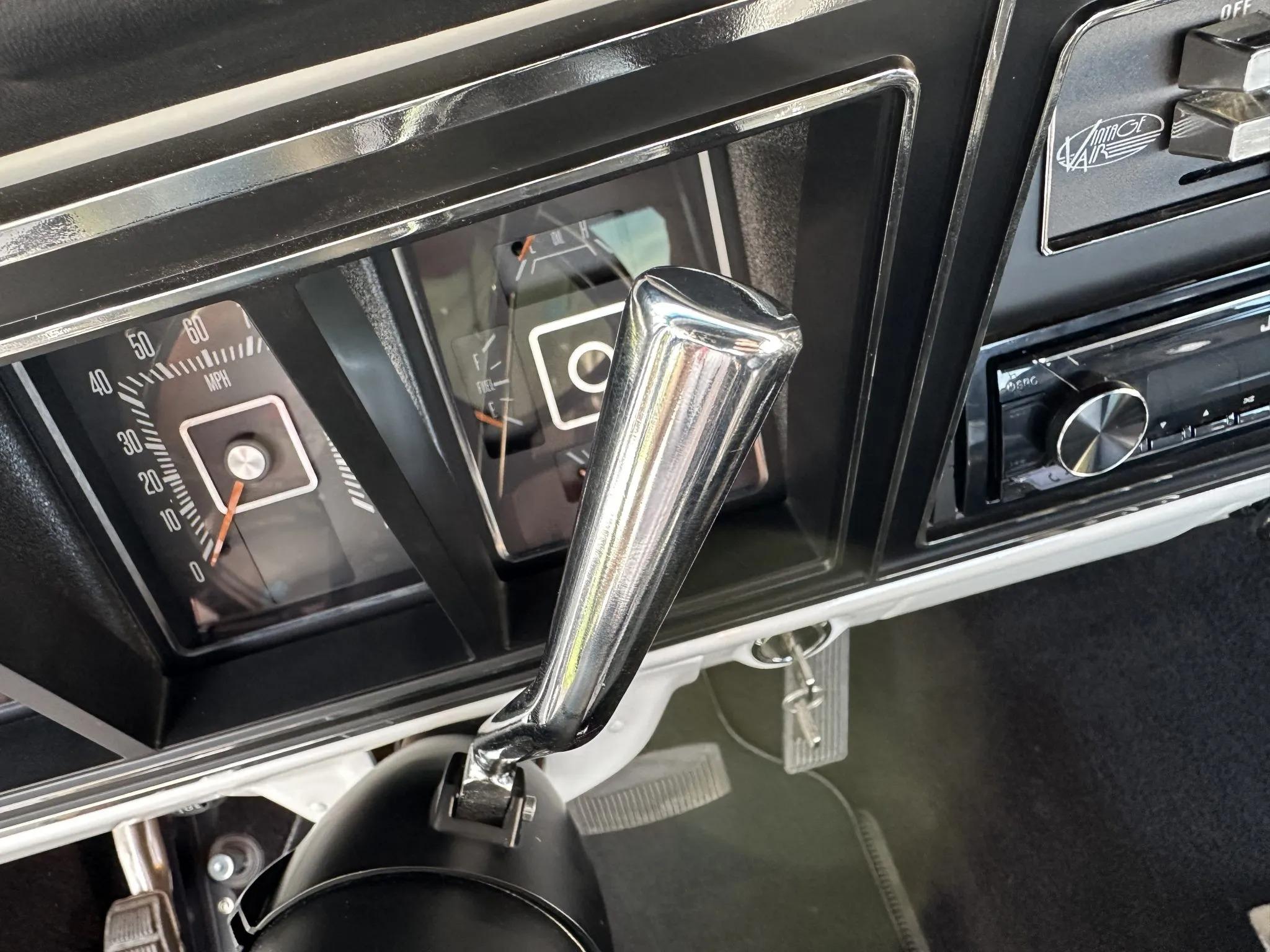 Modified 1975 Ford F-250 SuperCab 4×4