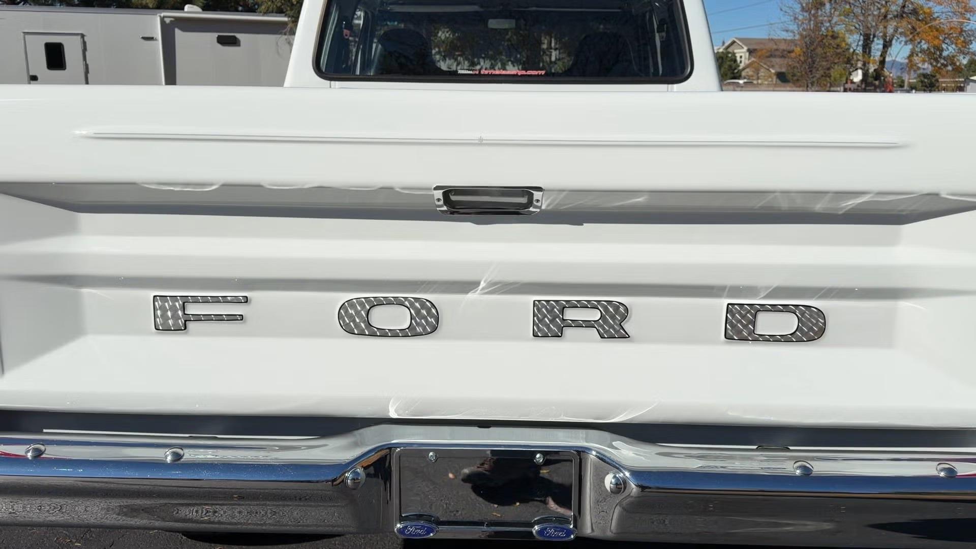 Modified 1975 Ford F-250 SuperCab 4×4