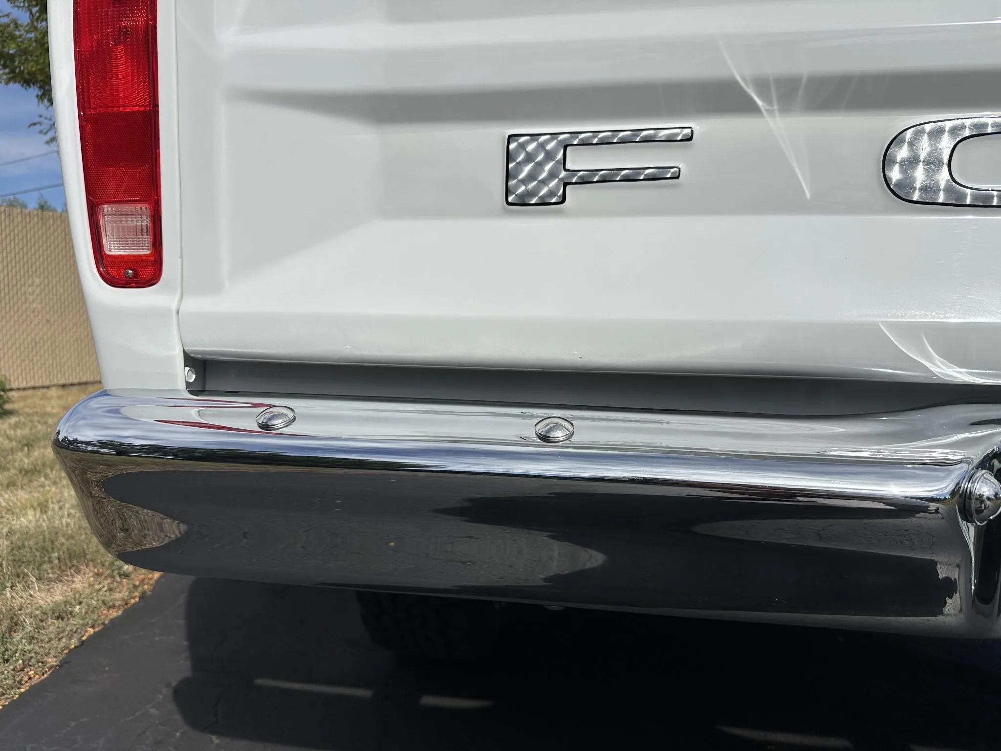 Modified 1975 Ford F-250 SuperCab 4×4