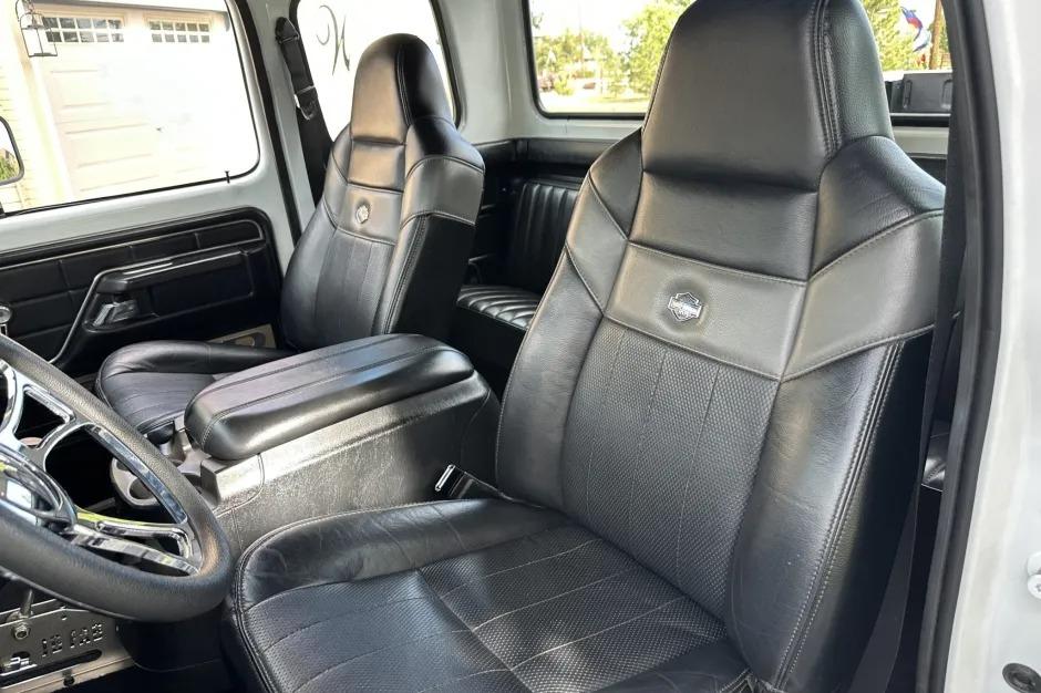 Modified 1975 Ford F-250 SuperCab 4×4