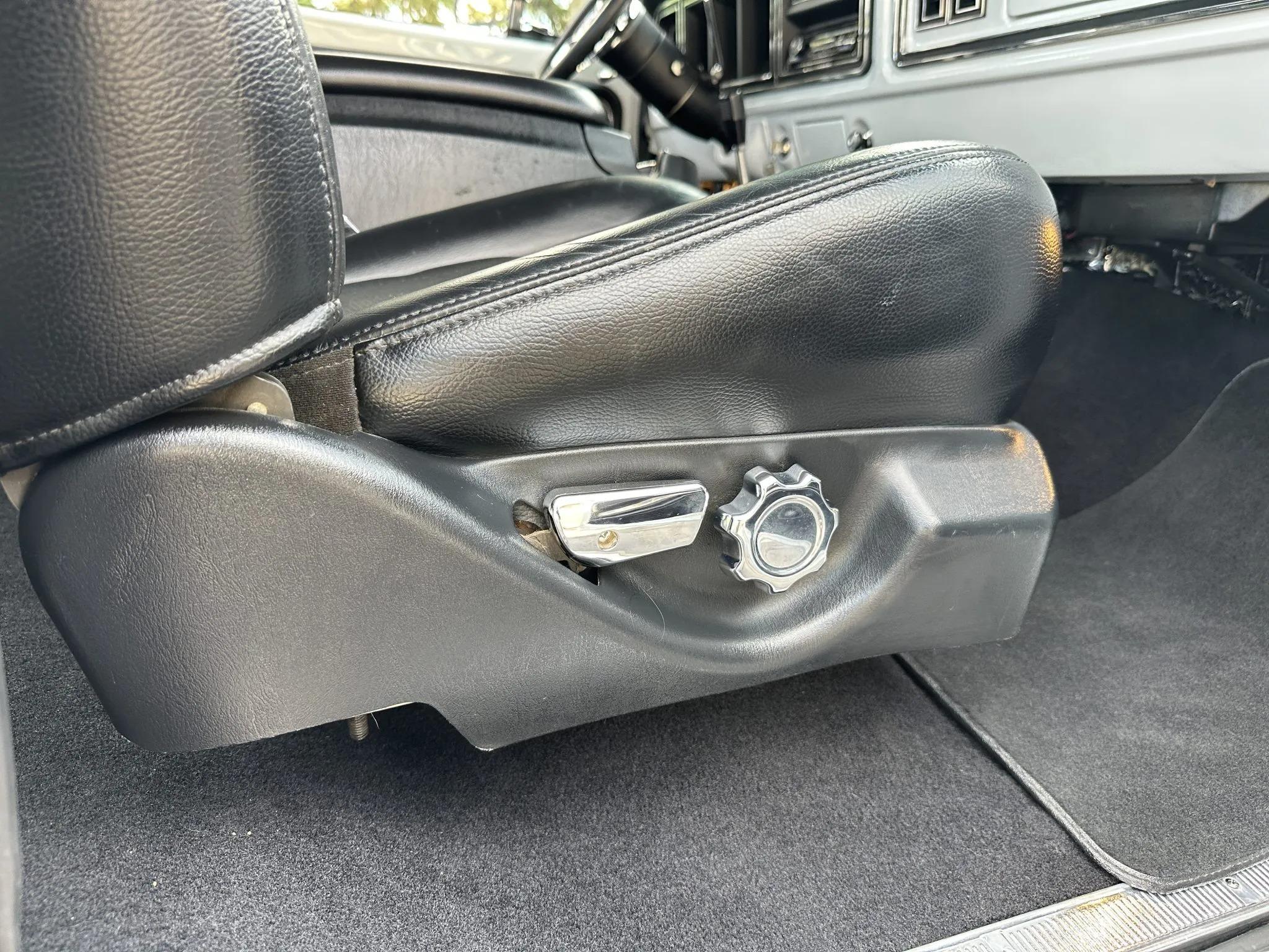 Modified 1975 Ford F-250 SuperCab 4×4