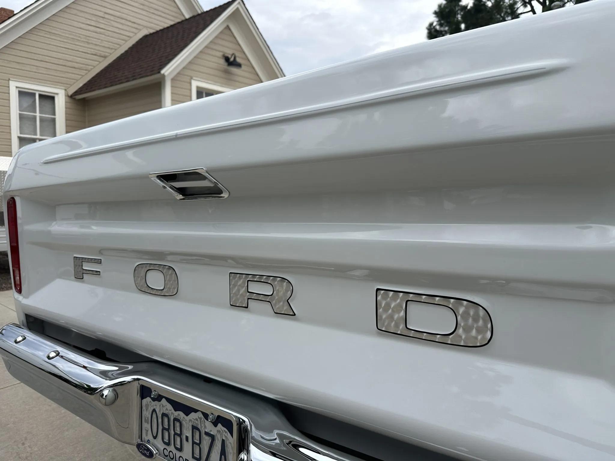 Modified 1975 Ford F-250 SuperCab 4×4