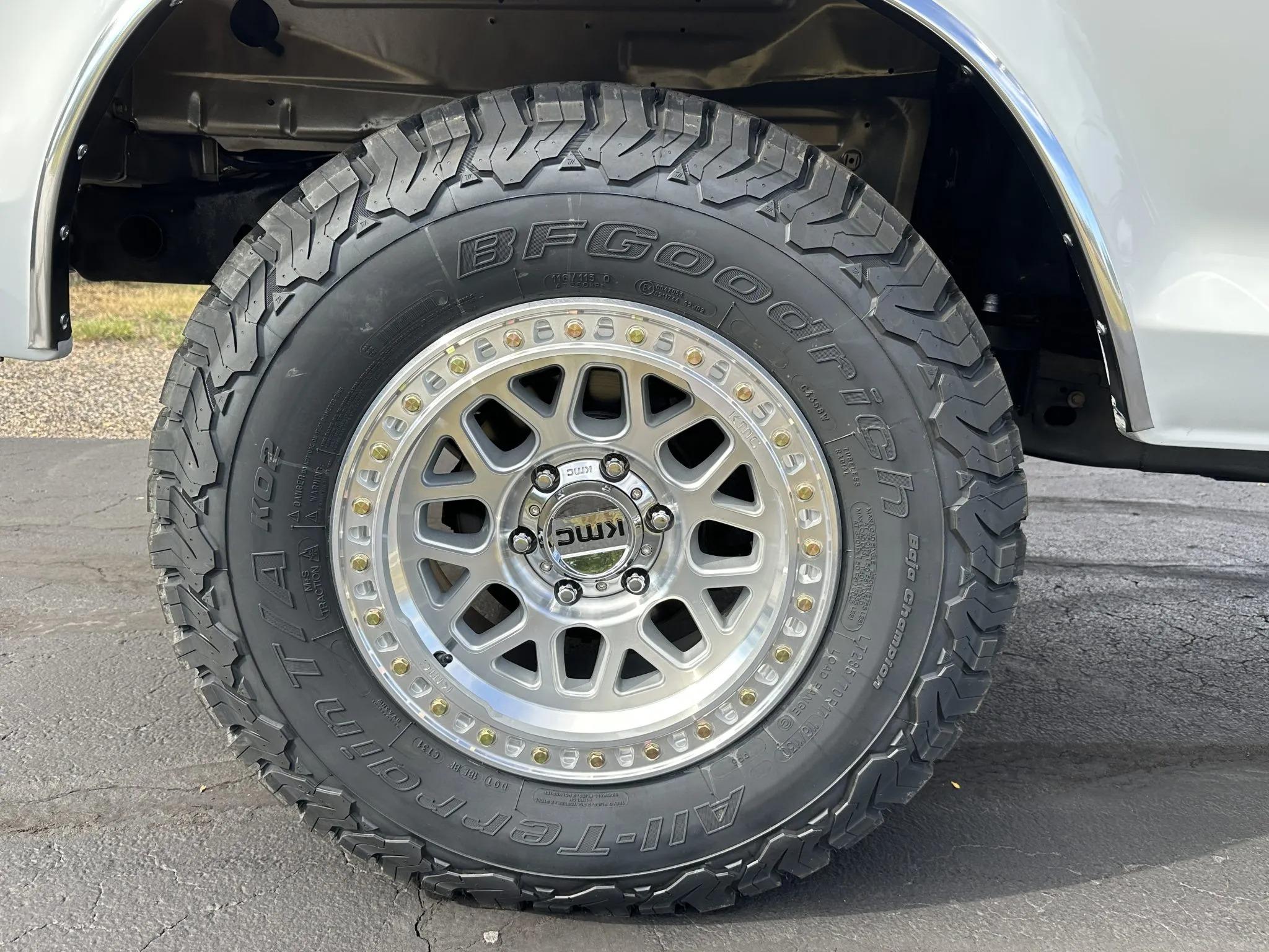 Modified 1975 Ford F-250 SuperCab 4×4