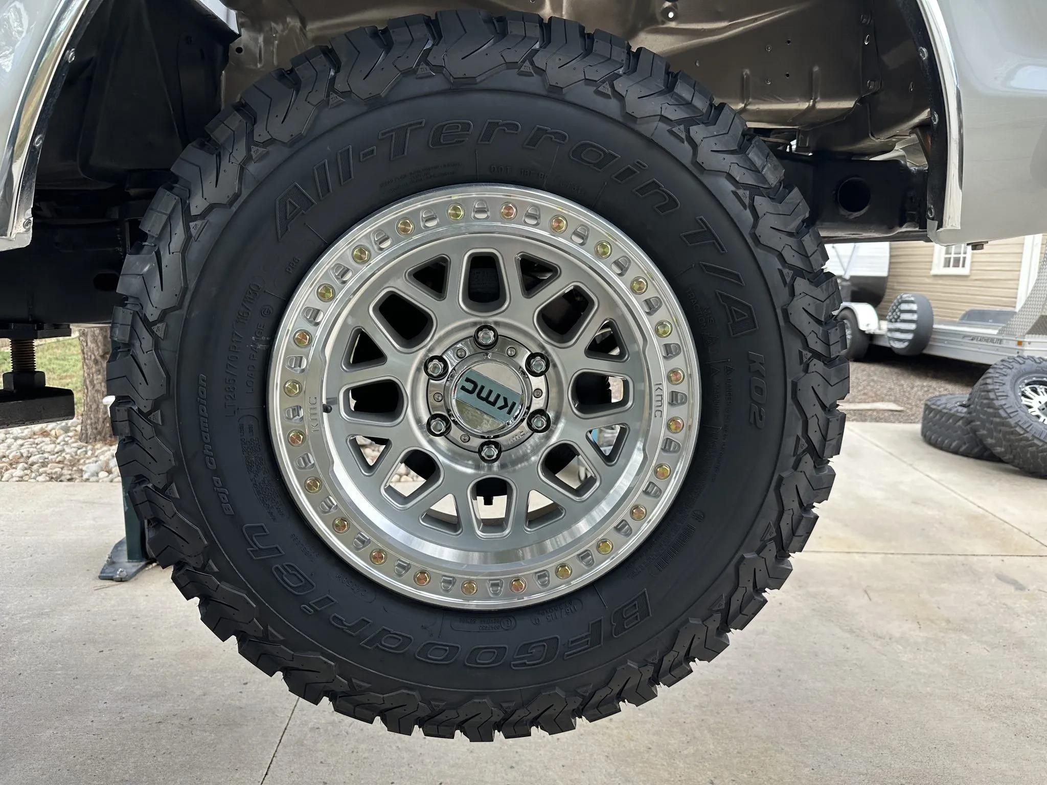 Modified 1975 Ford F-250 SuperCab 4×4