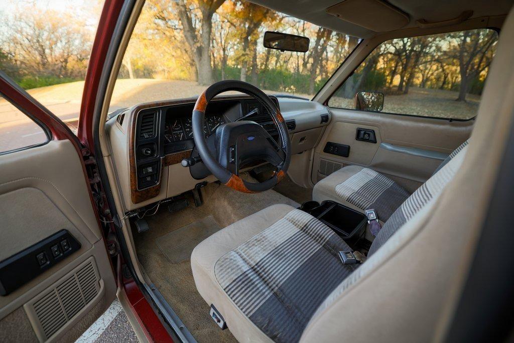 1989 Ford Bronco II Eddie Bauer - 2