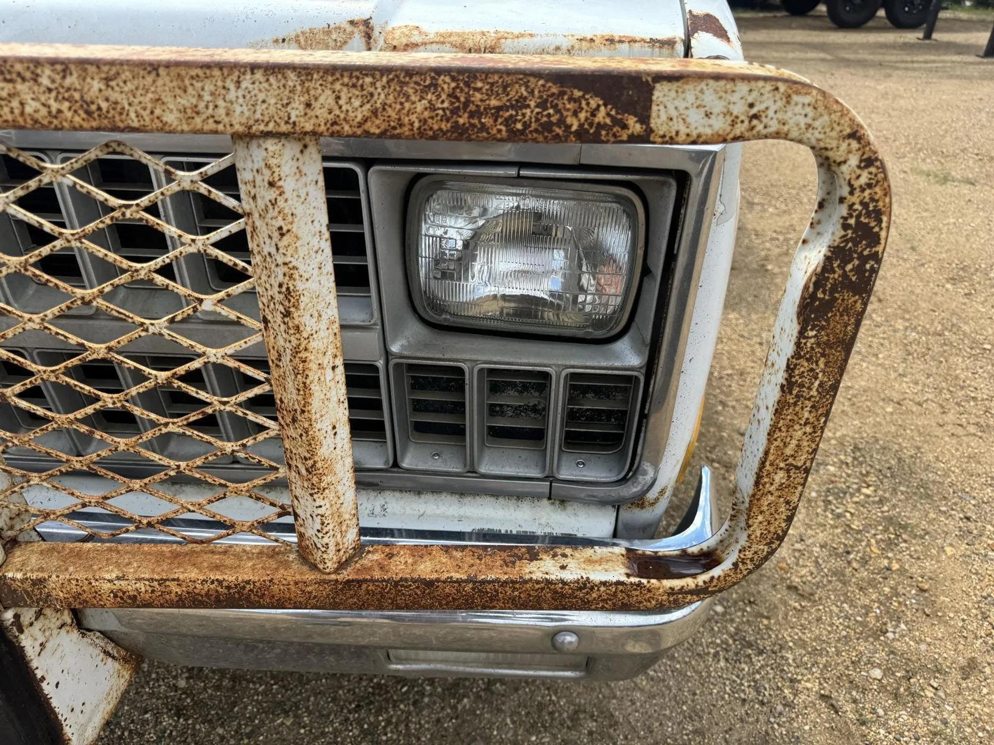 1982 Chevrolet C30 Pickup - 4