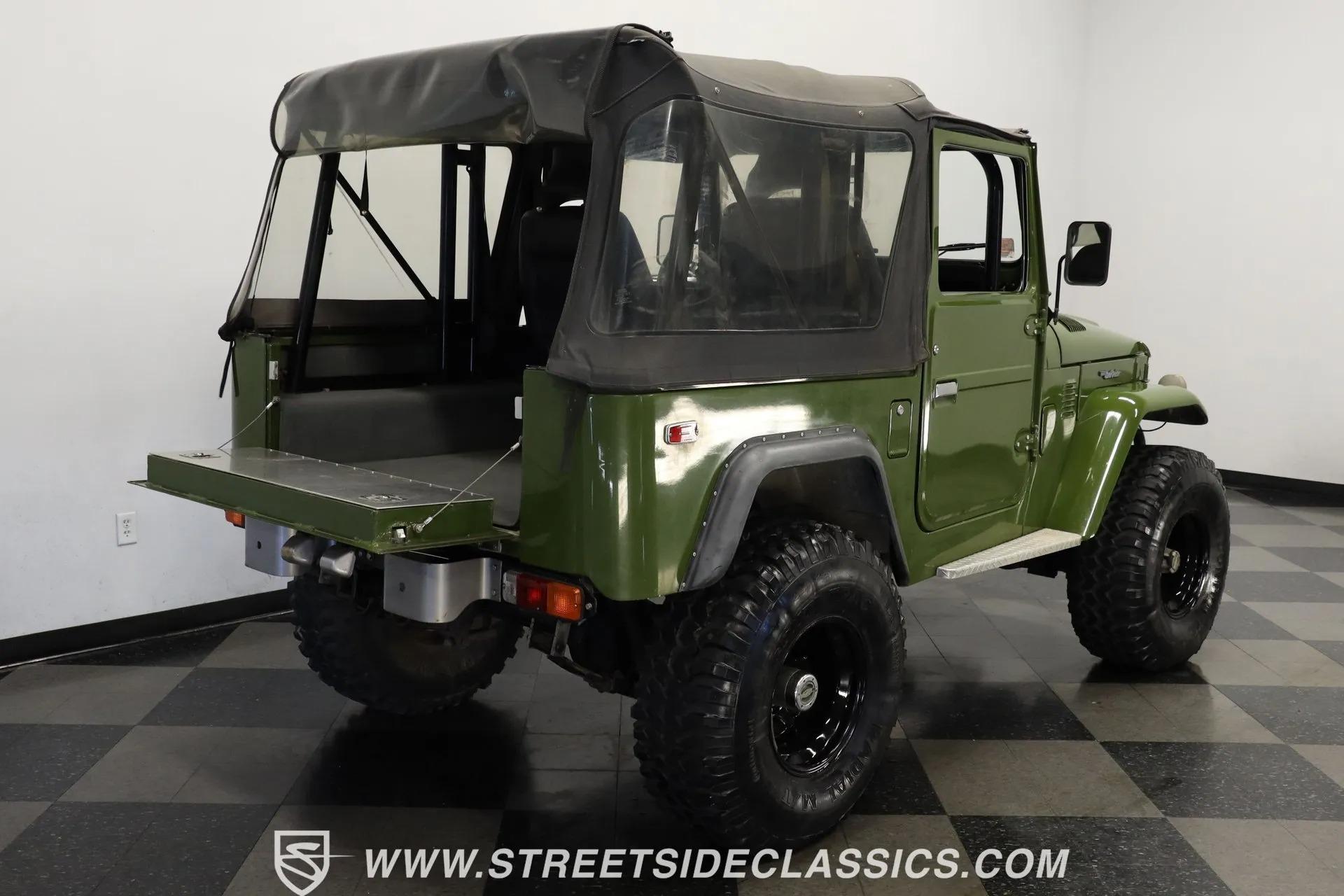1975 Toyota Land Cruiser FJ40 Restomod