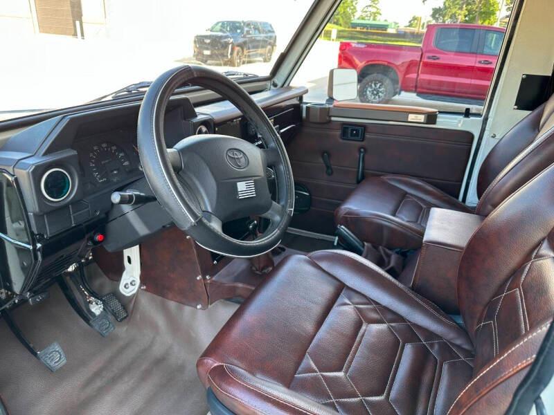 1987 Toyota Land Cruiser HJ75 - 5