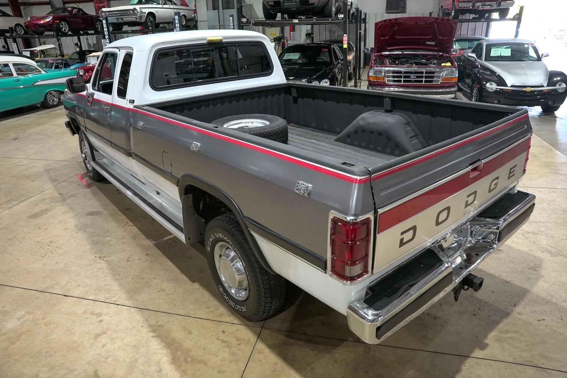1992 Dodge Ram W250 LE