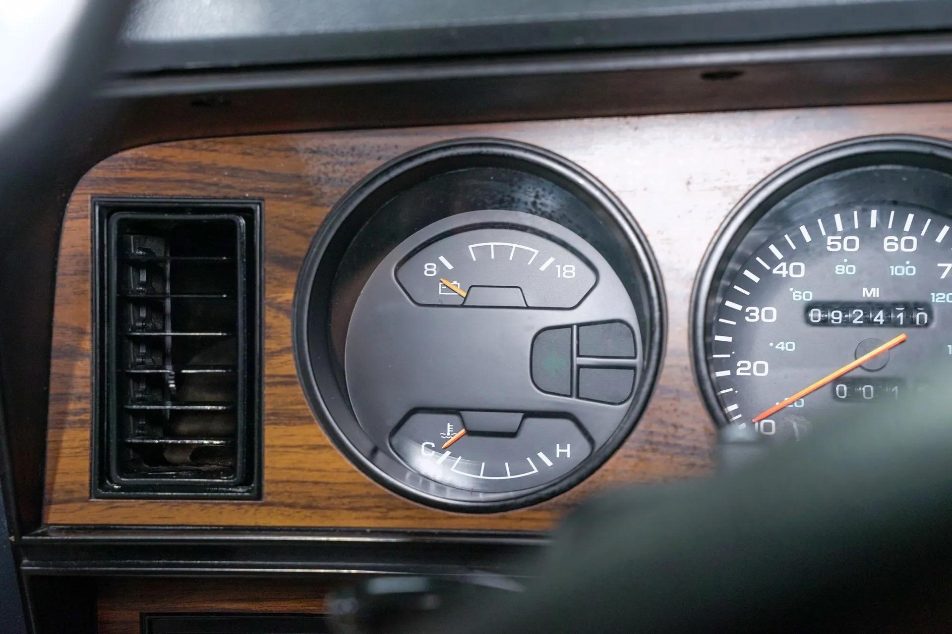 1992 Dodge Ram W250 LE