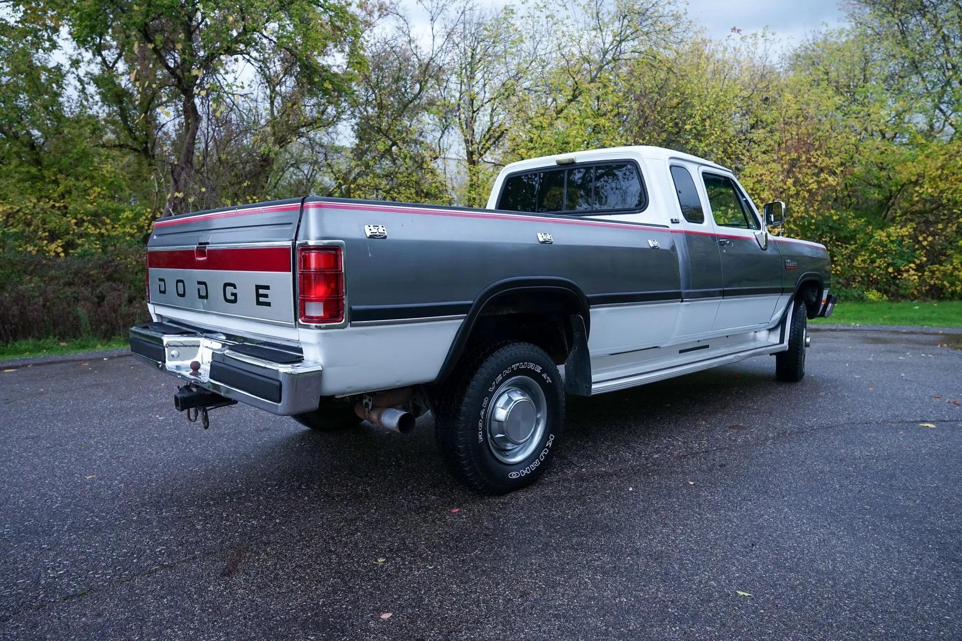 1992 Dodge Ram W250 LE - 4