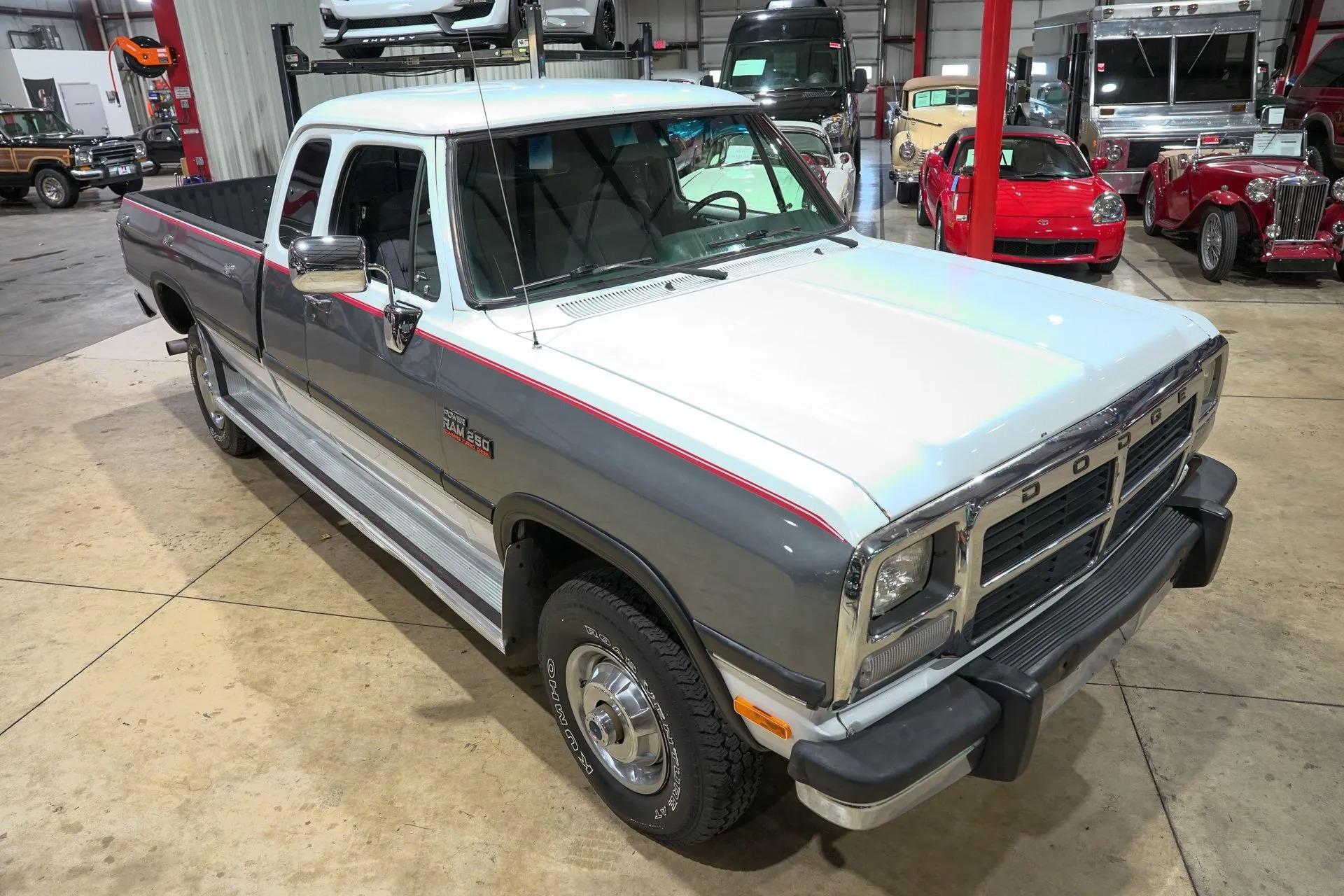 1992 Dodge Ram W250 LE