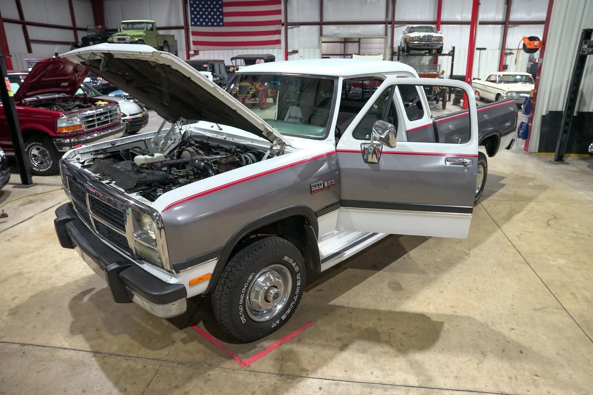 1992 Dodge Ram W250 LE