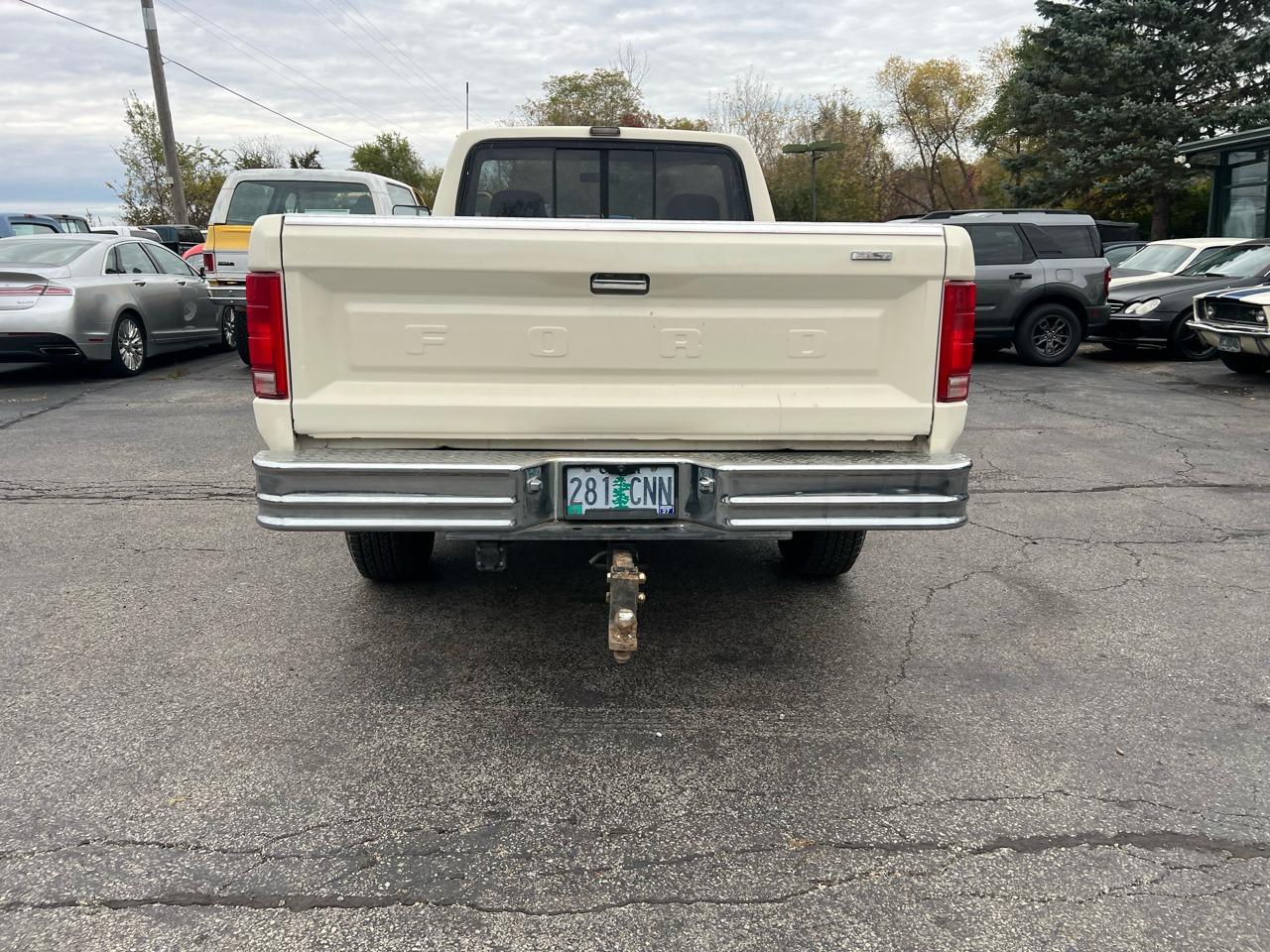 1986 Ford F-250 Styleside - 3