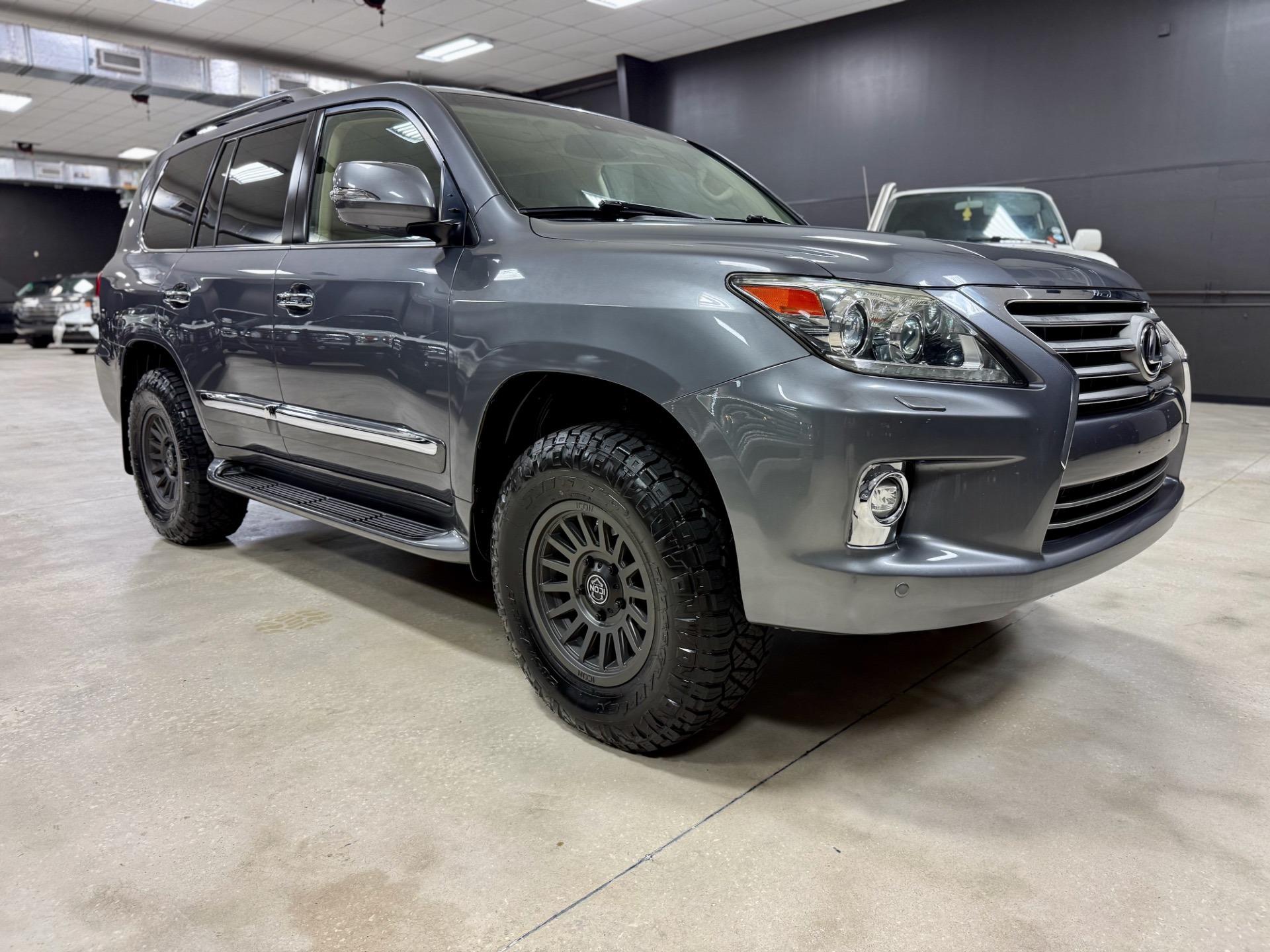 2014 Lexus LX 570 - 5