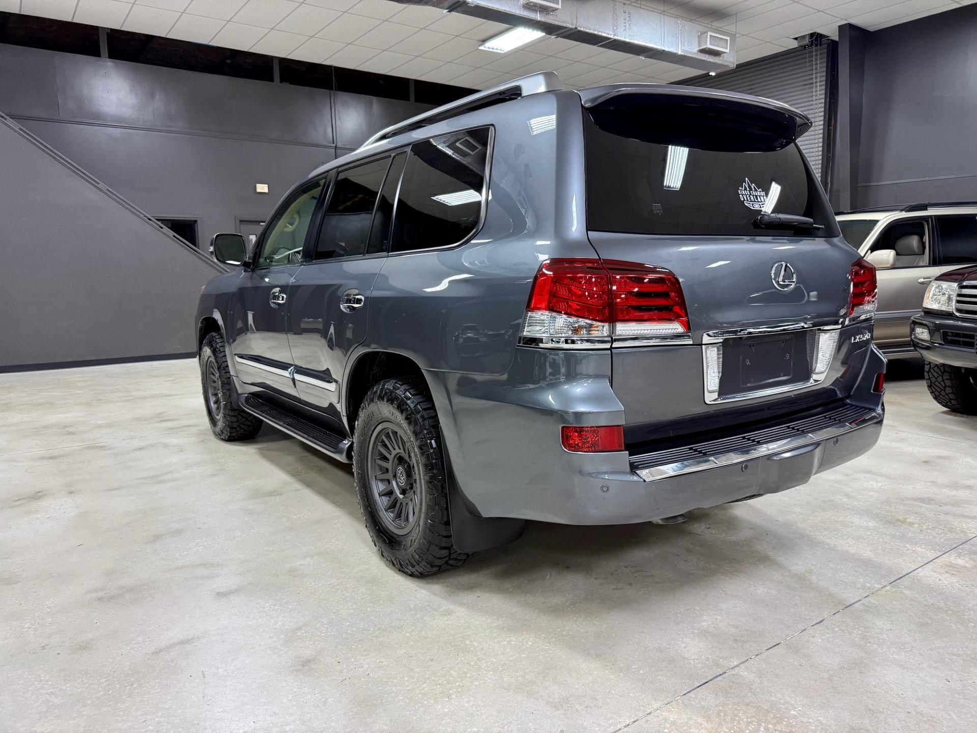 2014 Lexus LX 570