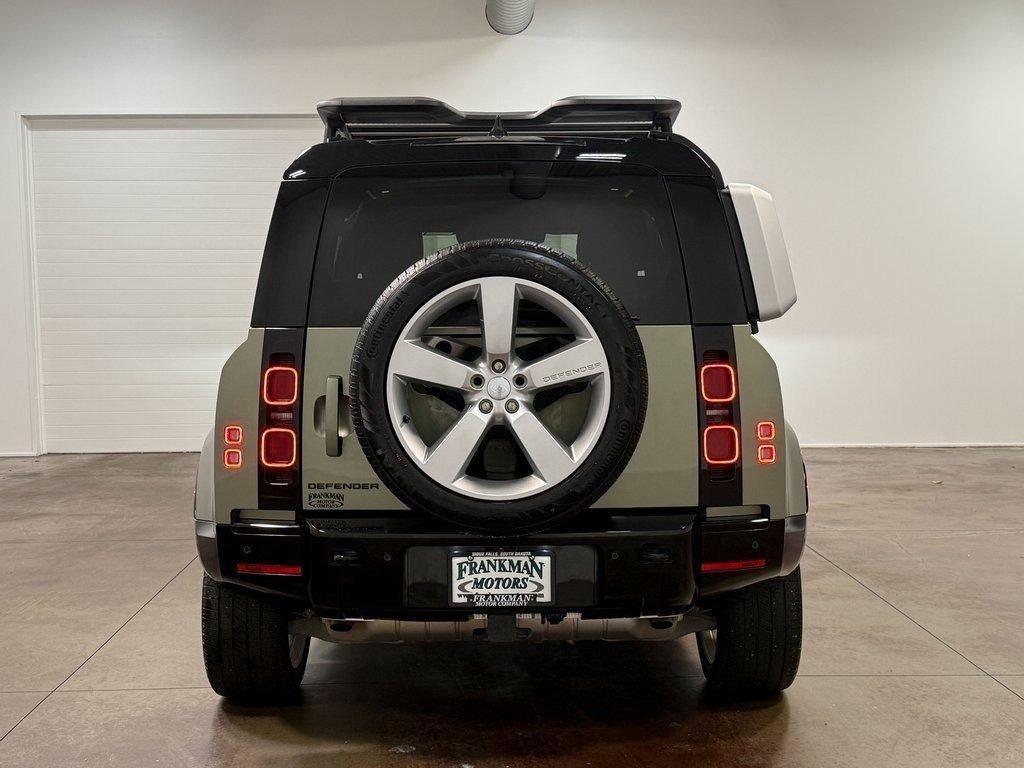 2024 Land Rover Defender 90 X-Dynamic SE