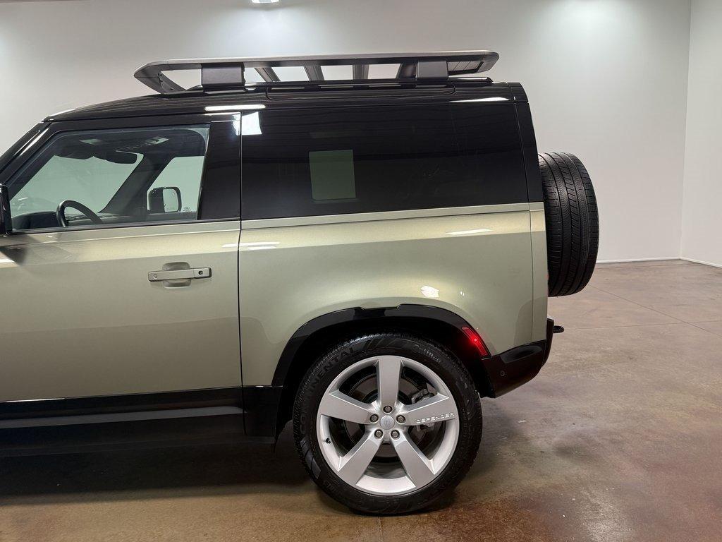 2024 Land Rover Defender 90 X-Dynamic SE