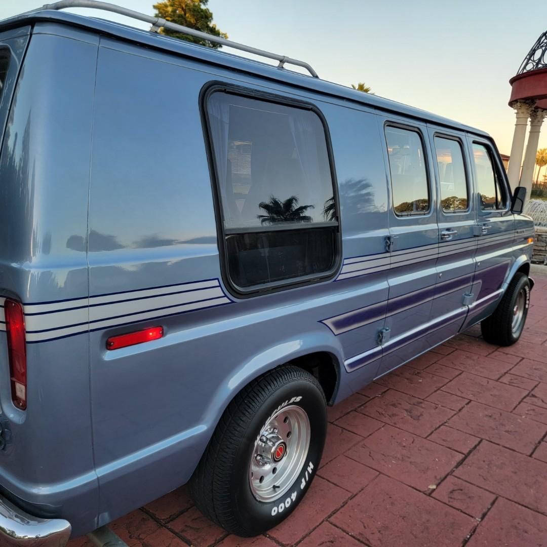 1983 Ford E-100 Econoline
