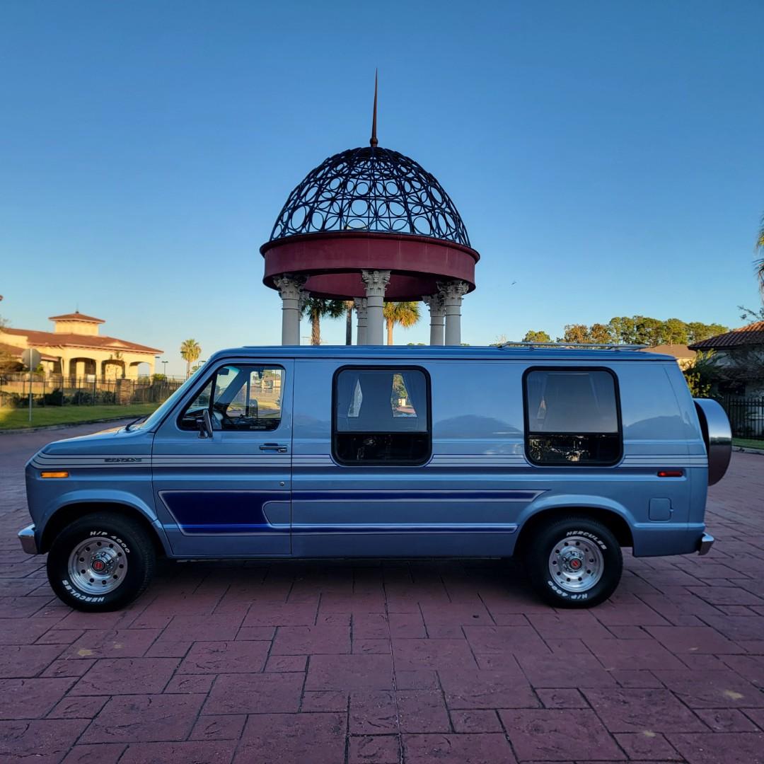 1983 Ford E-100 Econoline