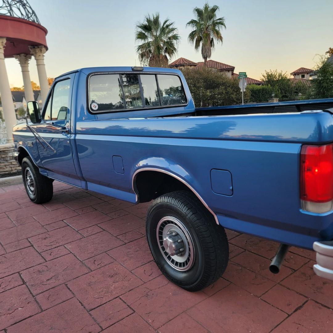 1990 Ford F-250 XLT Lariat