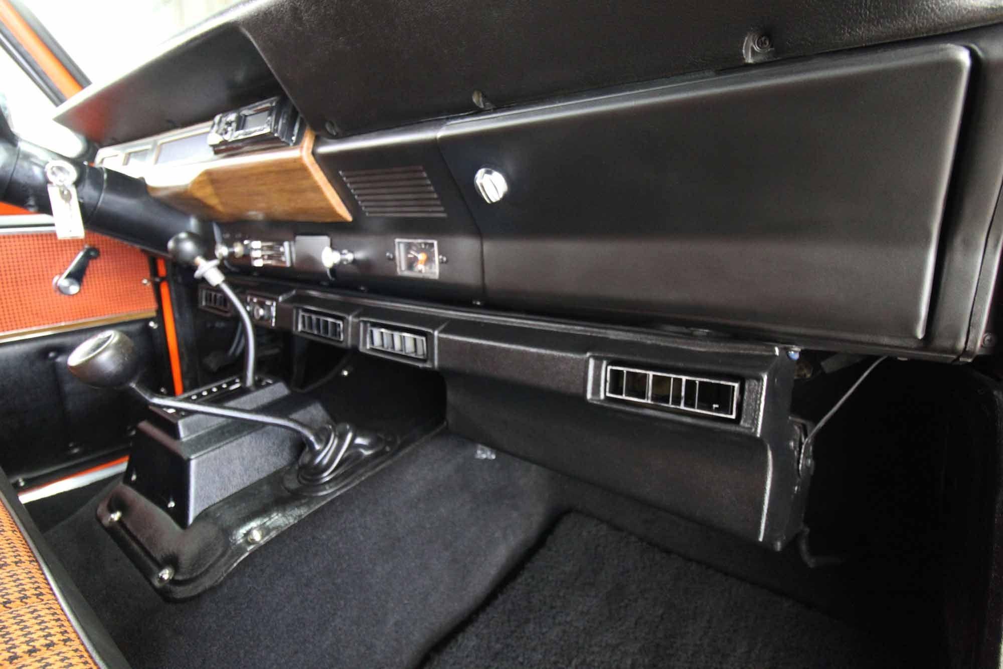 1976 International Scout Traveler