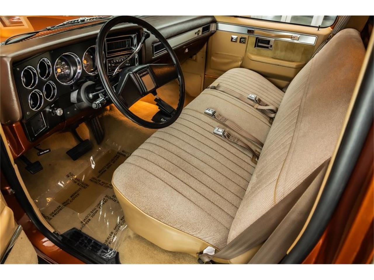 1987 Chevrolet Silverado V20 - 2