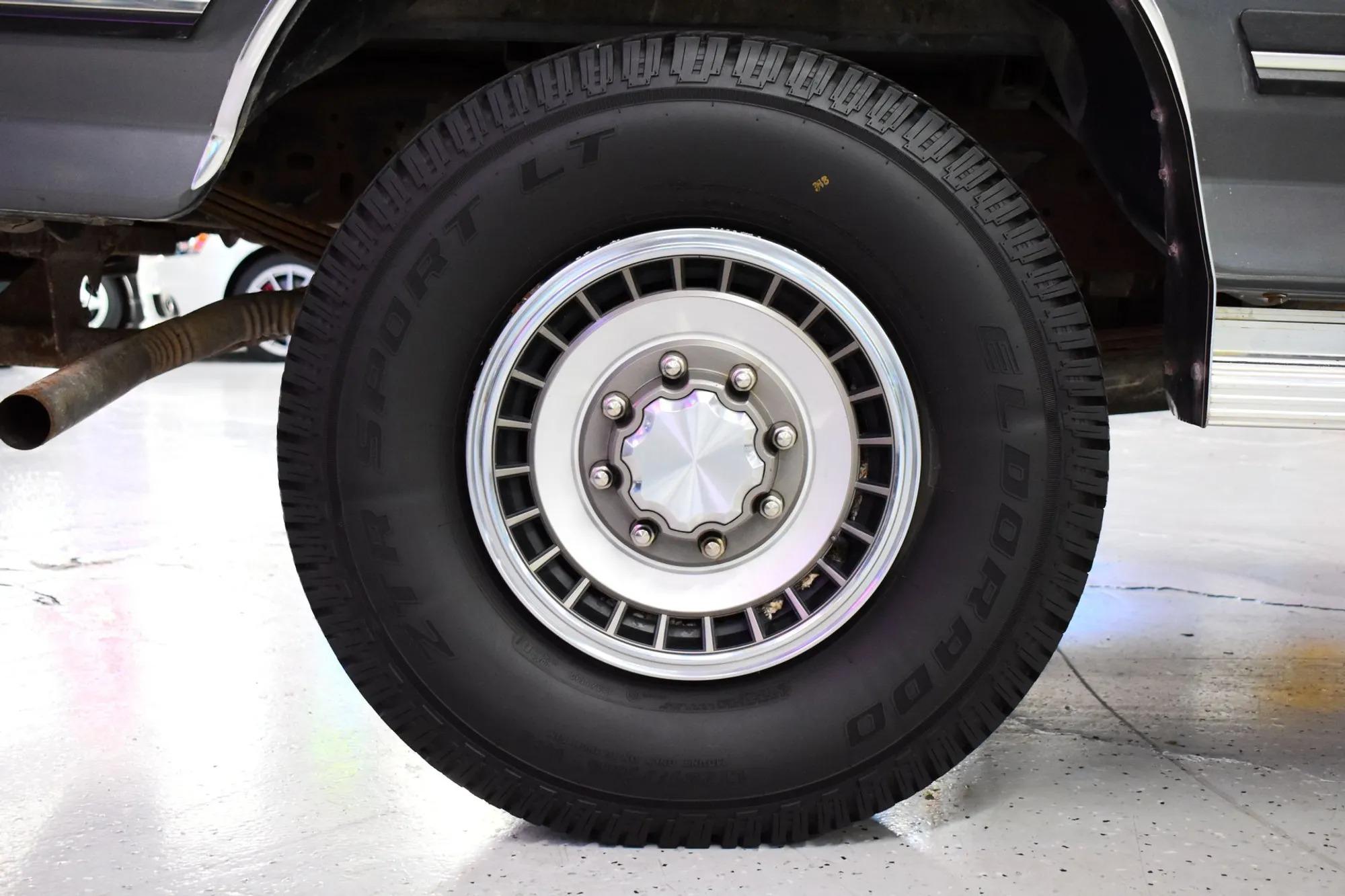 67k-Mile 1987 Ford F-250 XLT Lariat