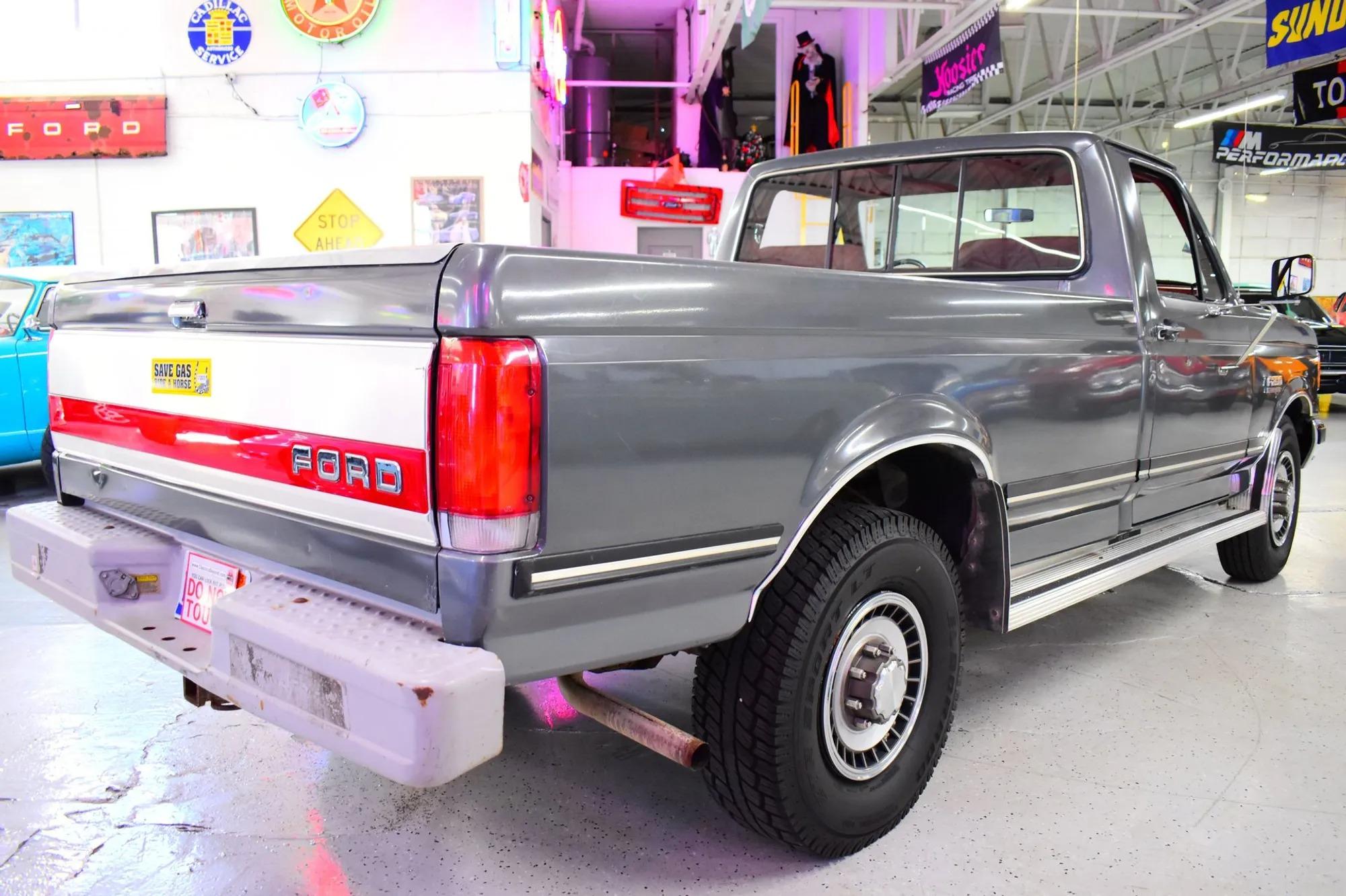 67k-Mile 1987 Ford F-250 XLT Lariat