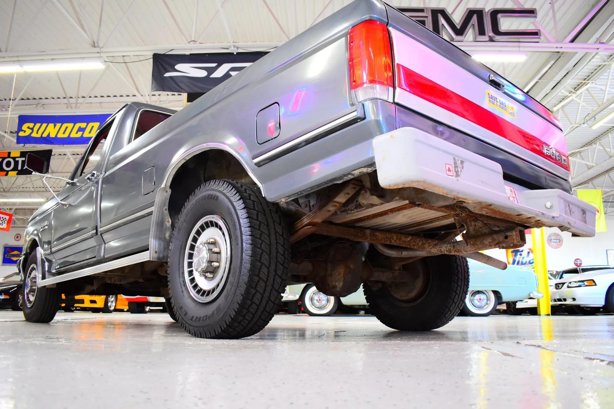 67k-Mile 1987 Ford F-250 XLT Lariat