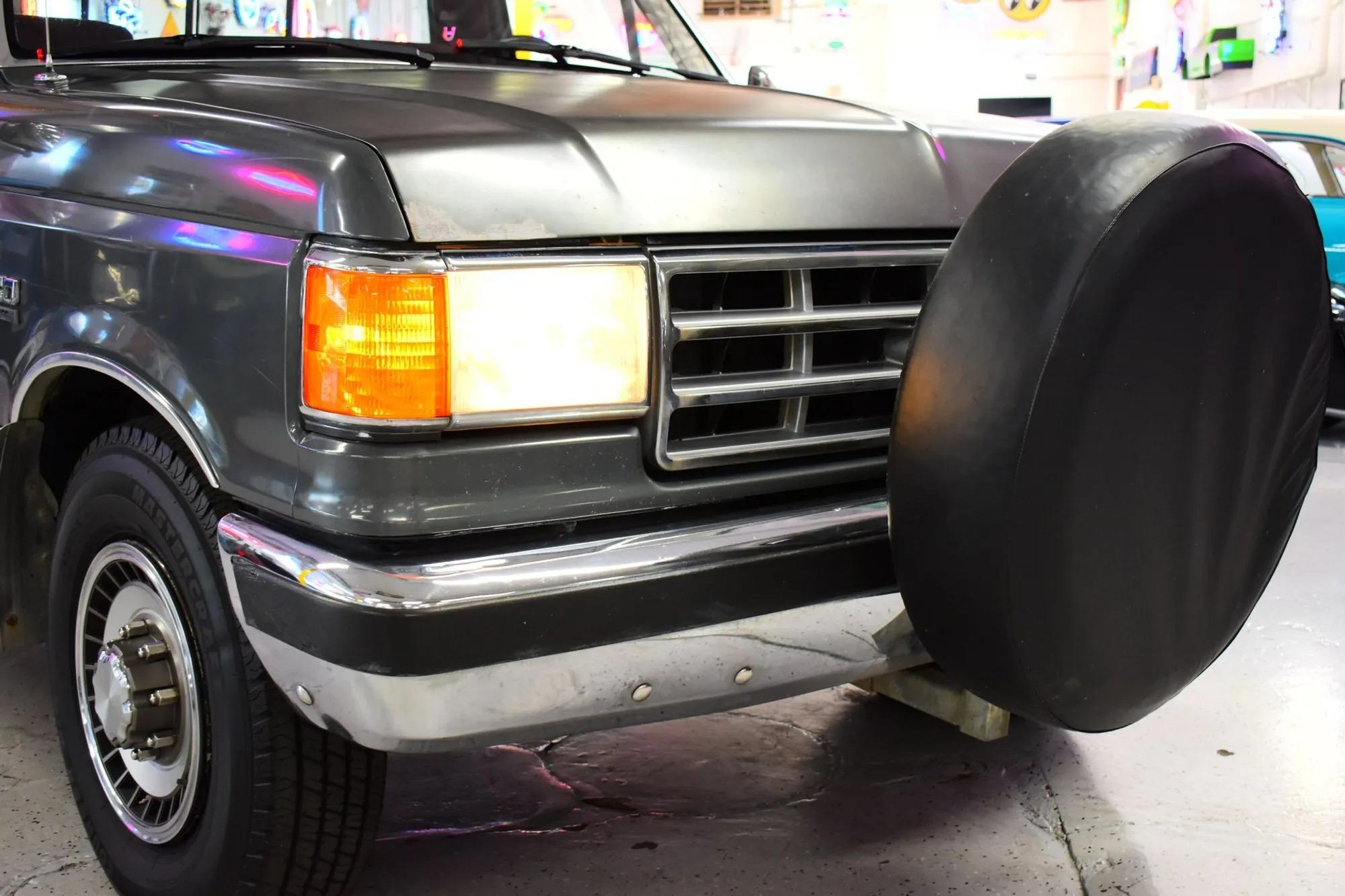 67k-Mile 1987 Ford F-250 XLT Lariat