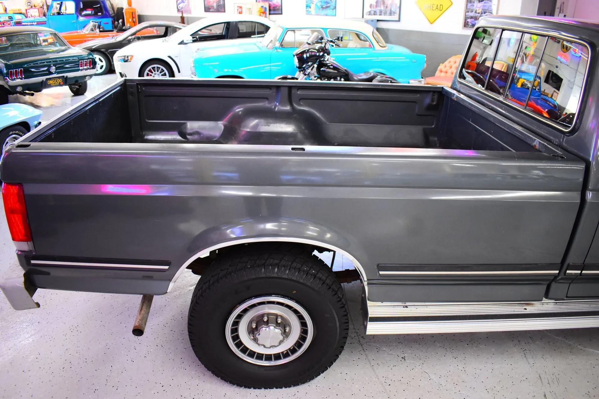 67k-Mile 1987 Ford F-250 XLT Lariat