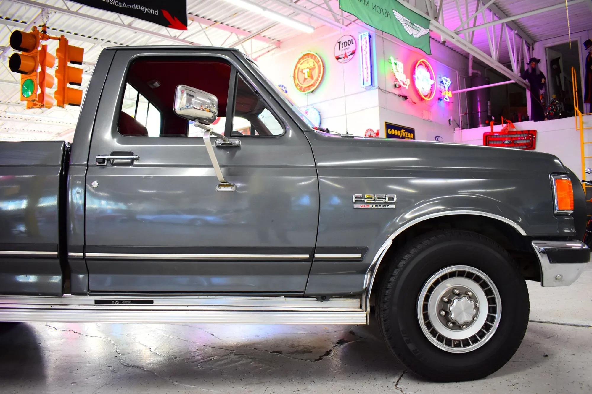 67k-Mile 1987 Ford F-250 XLT Lariat