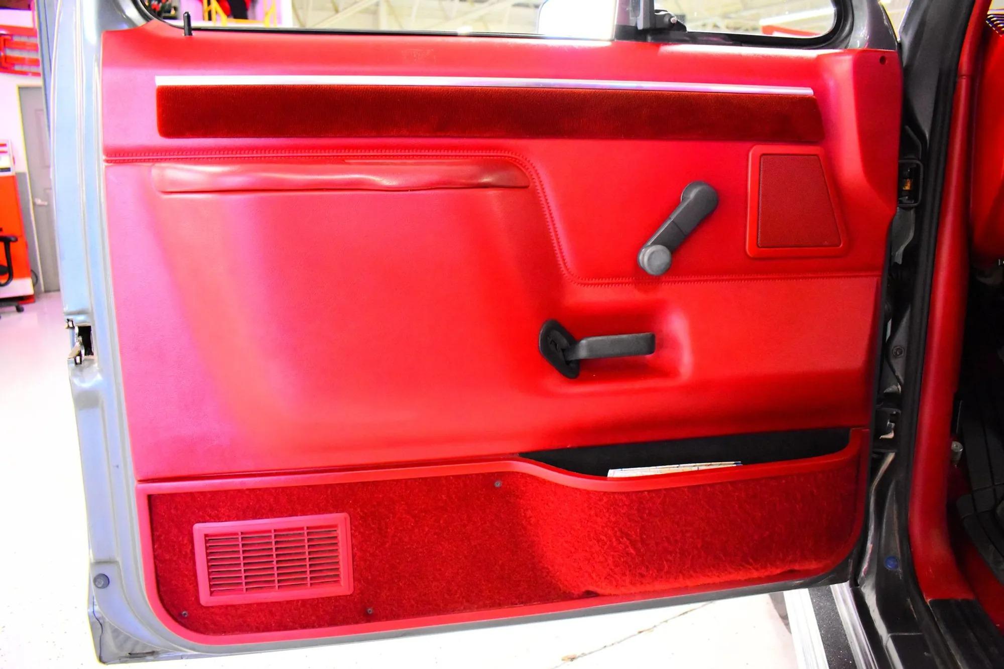 67k-Mile 1987 Ford F-250 XLT Lariat