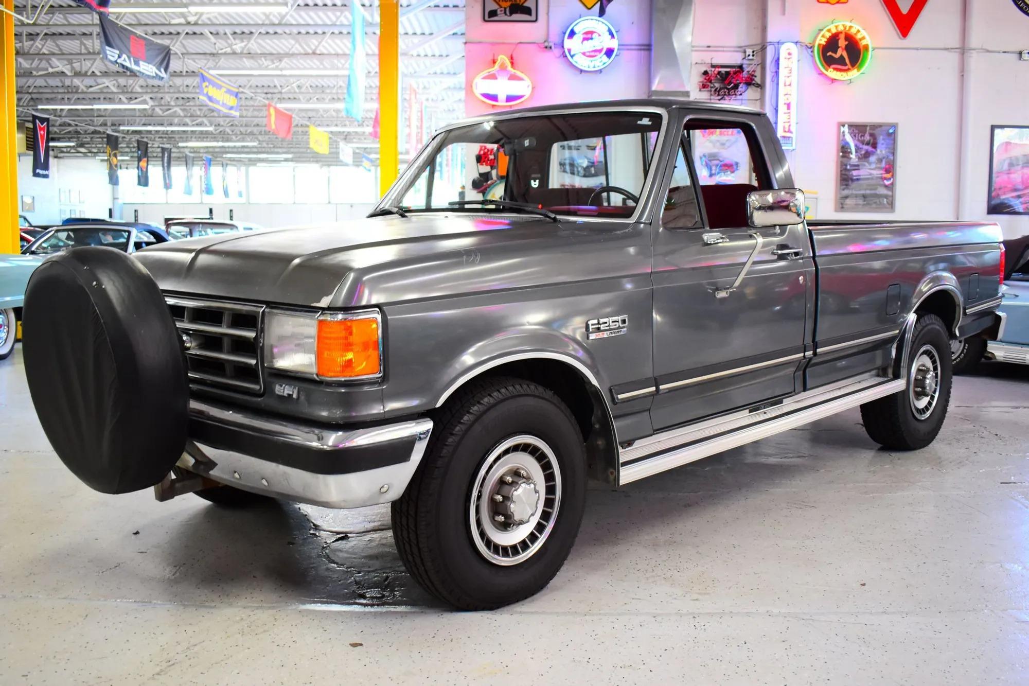 67k-Mile 1987 Ford F-250 XLT Lariat