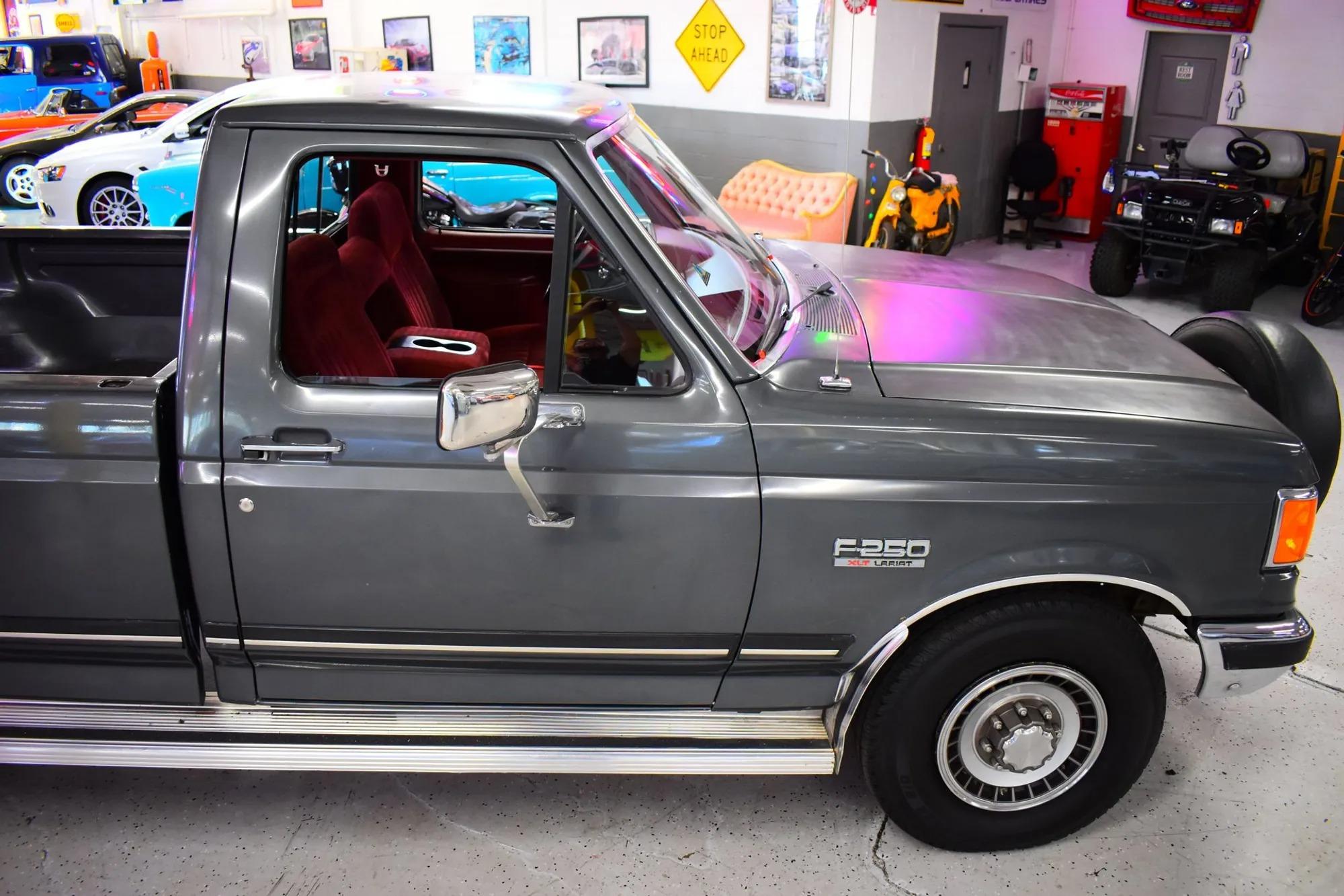 67k-Mile 1987 Ford F-250 XLT Lariat - 5